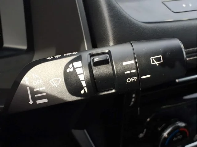 Used 2025 Gold Nissan Platinum image 25
