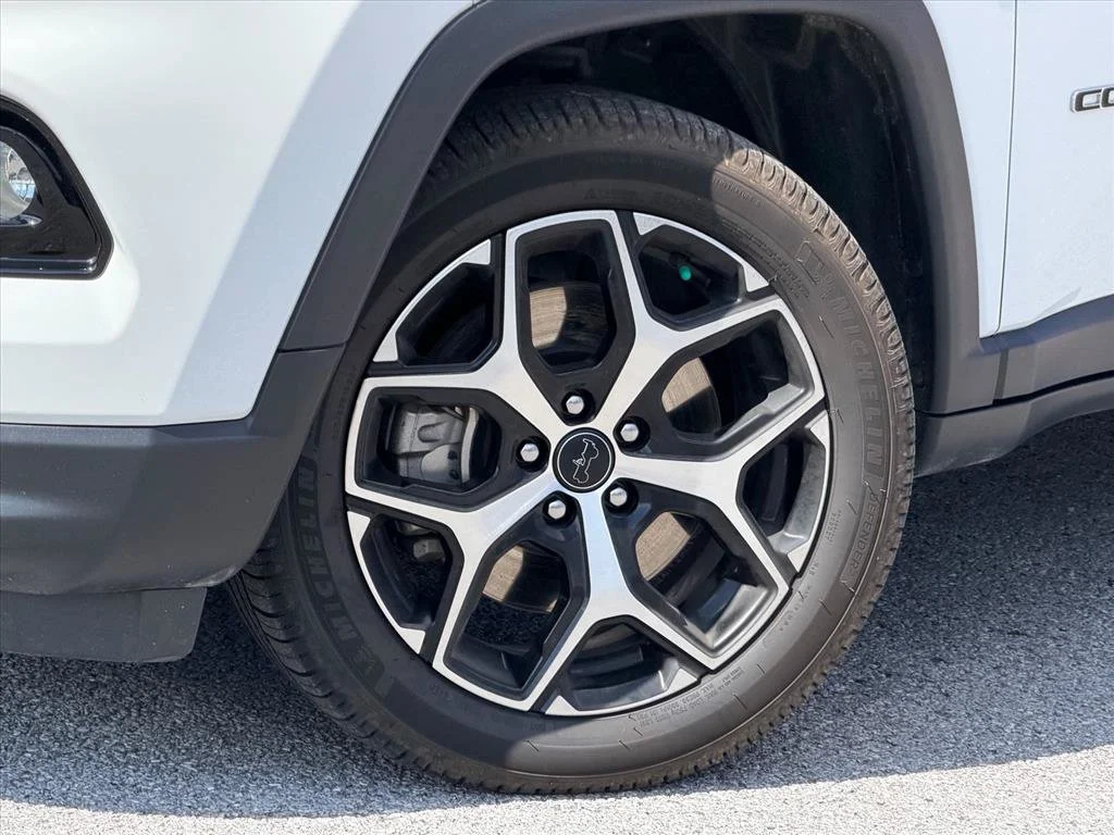 Used 2025 White Jeep Limited image 29