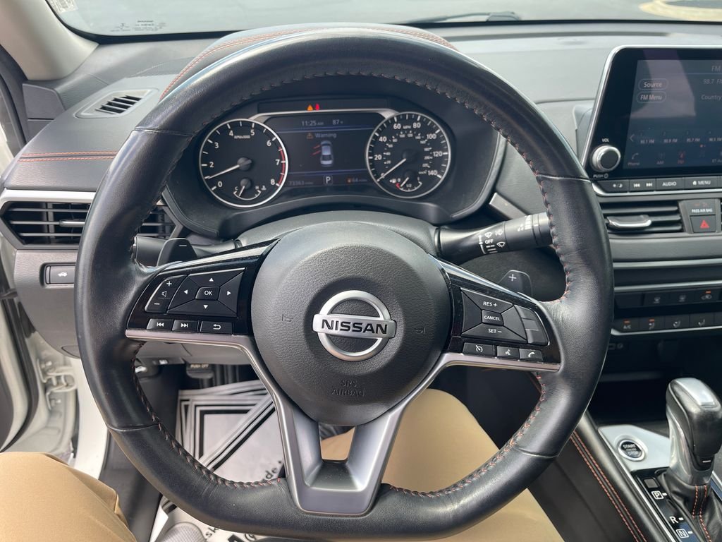 Used 2021 White Nissan 2.5 SR image 17