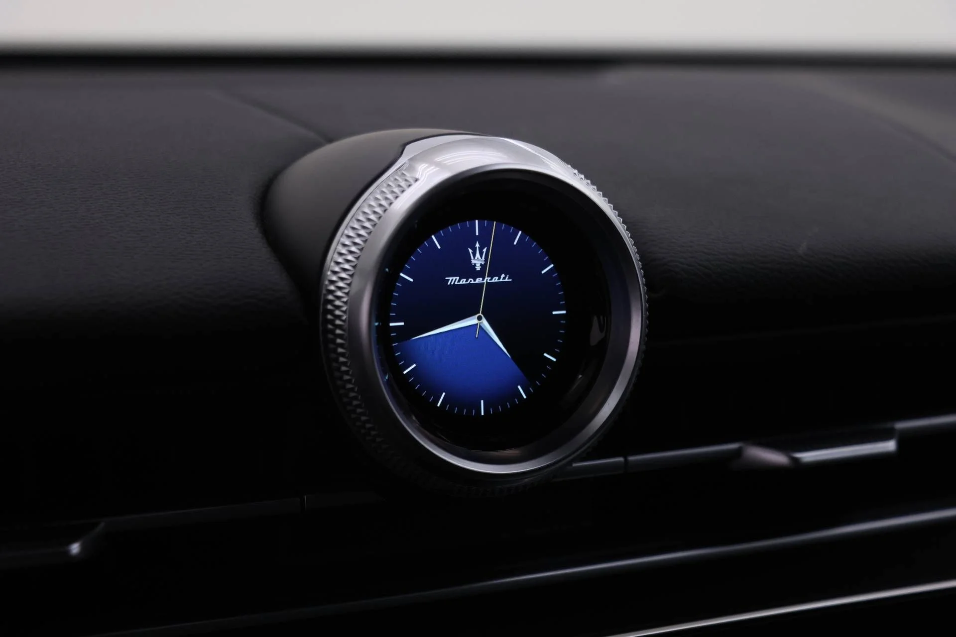 Used 2023 White Maserati Modena image 11