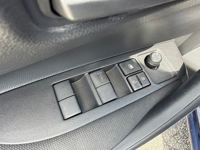2025 Toyota Corolla LE - Photo 29