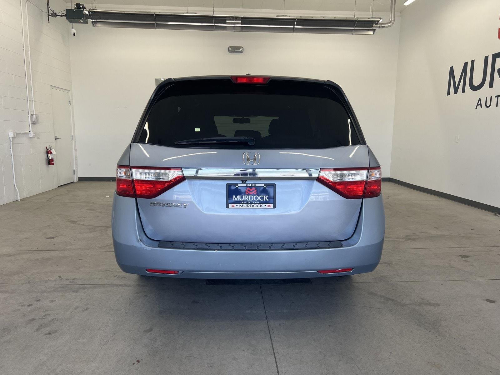 Used 2011 Alabaster Silver Metallic Honda EX-L image 3