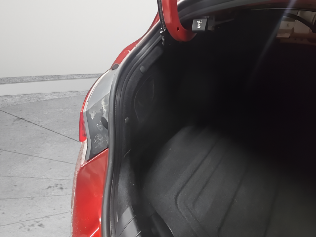 Used 2025 Red Hyundai SEL Convenience image 19