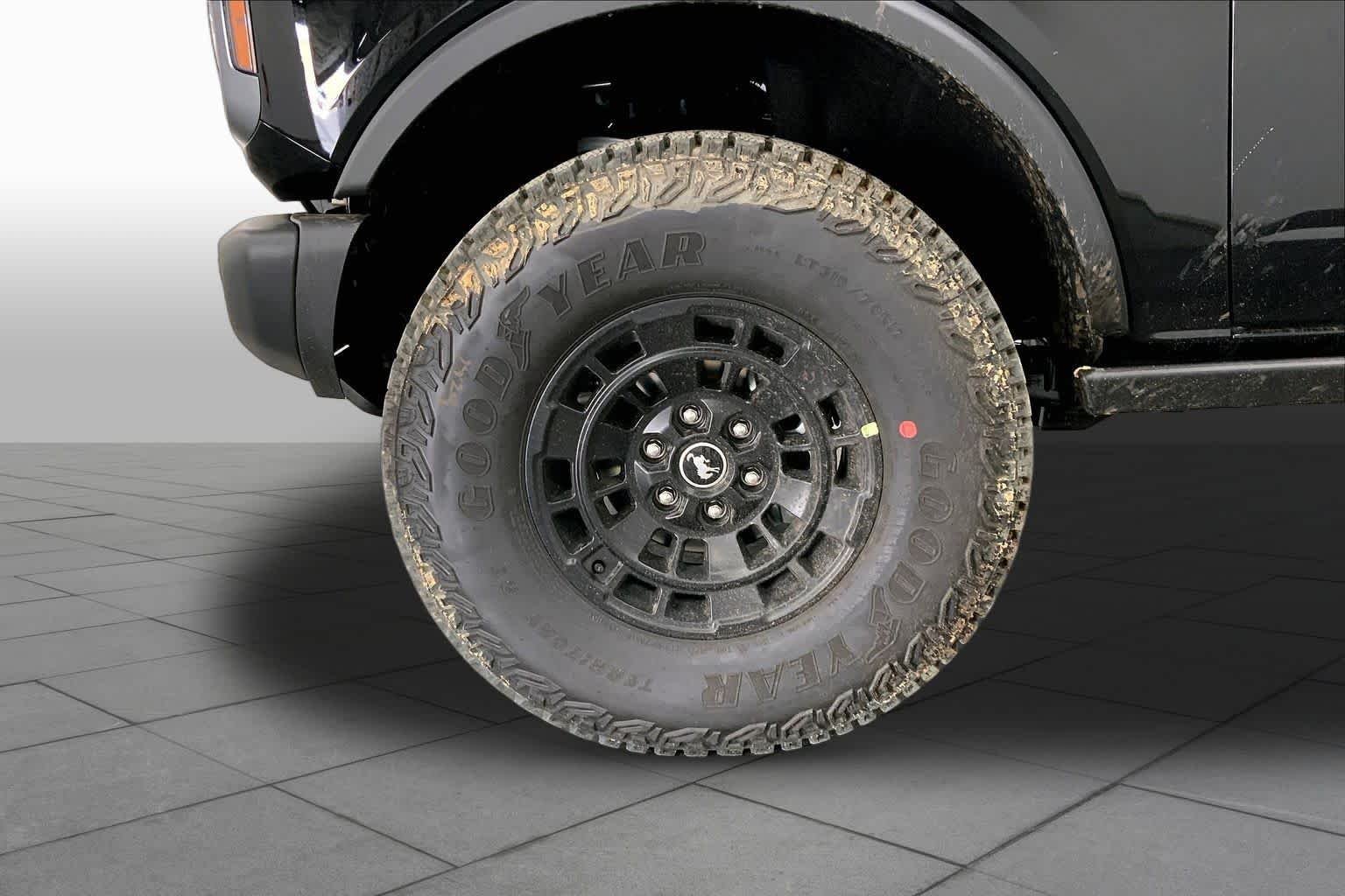 New 2026 Shadow Black Ford Badlands® image 8