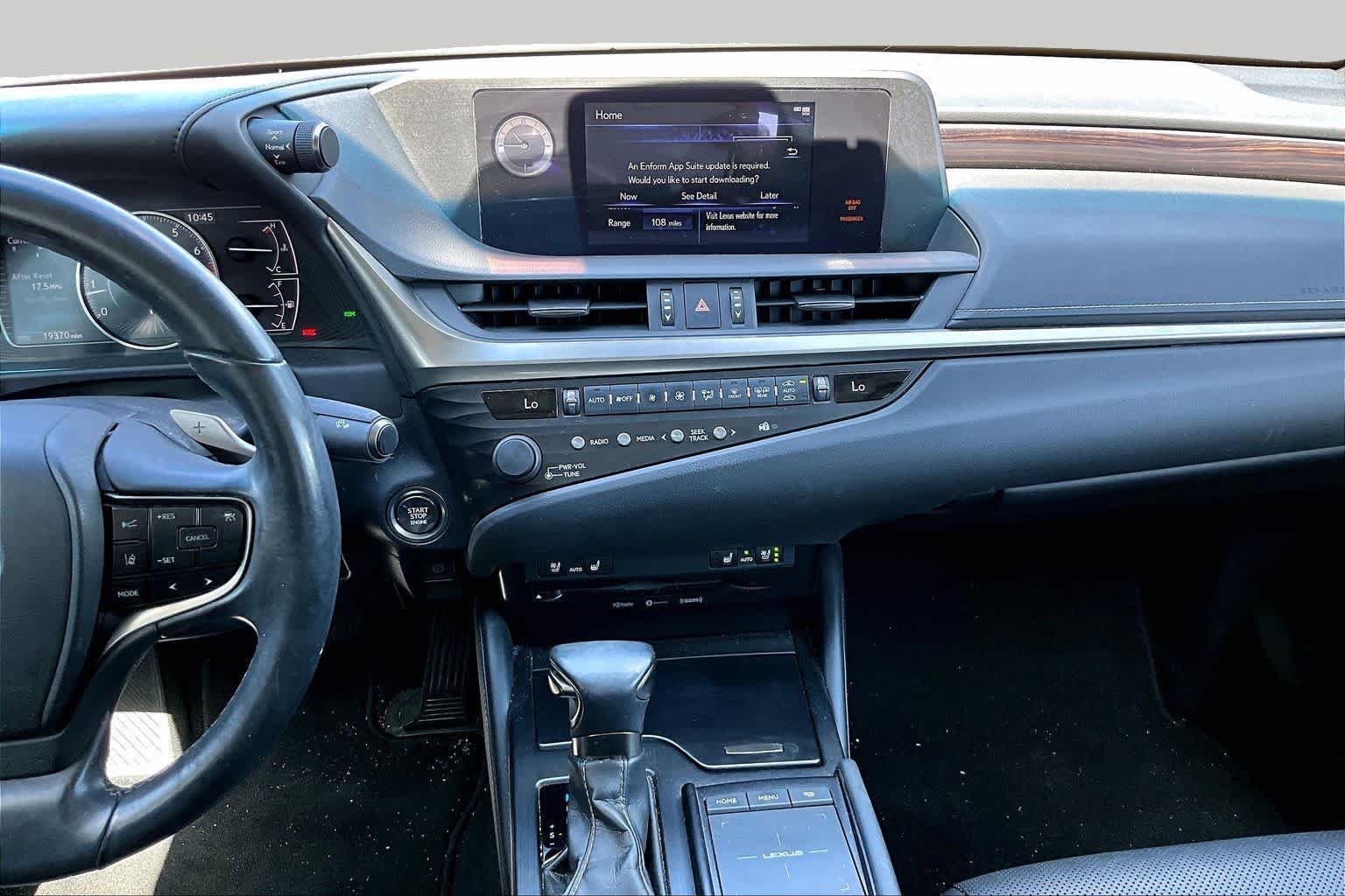 Used 2019 Silver Lining Metallic Lexus  image 7