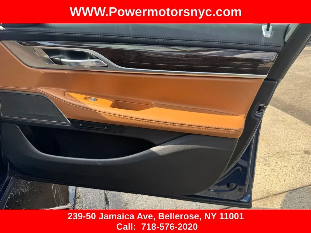 Used 2022 Blue BMW 750i xDrive image 28