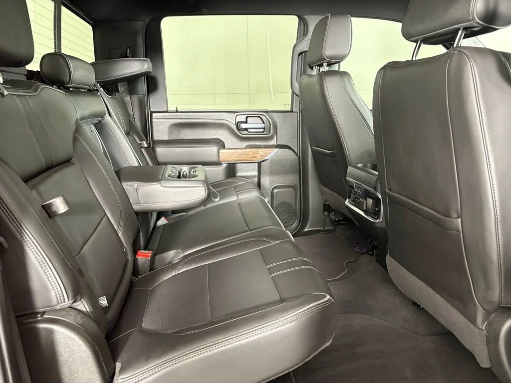 Used 2020 CAJUN RED TINTCOAT Chevrolet High Country image 21