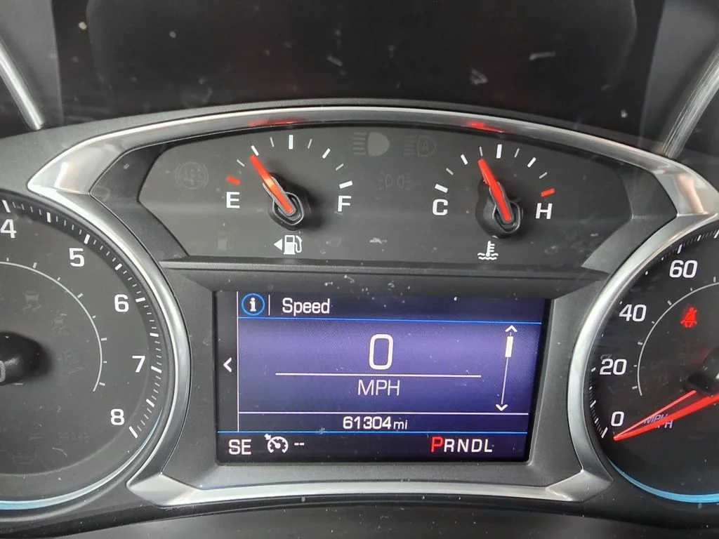 Used 2022 Silver Ice Metallic Chevrolet LT image 13