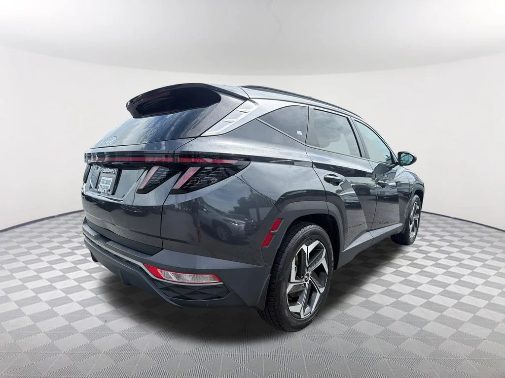 Used 2023 Gray Hyundai SEL image 5
