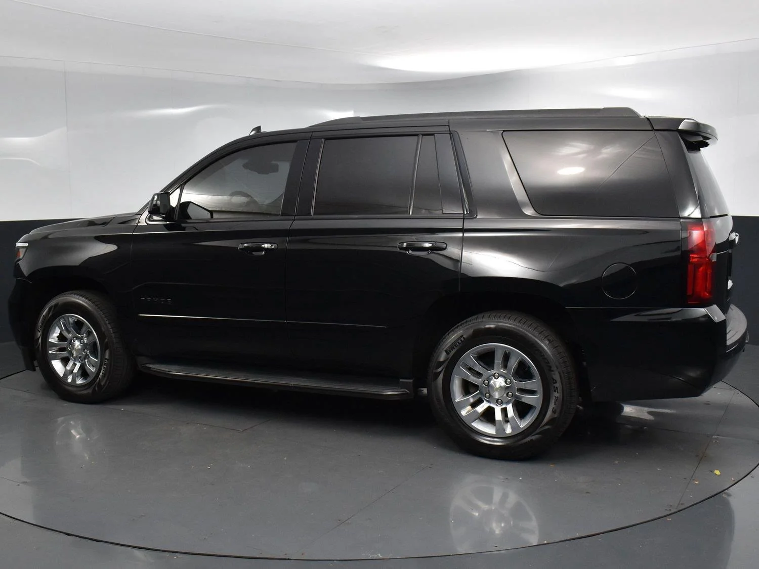 Used 2018 Black Chevrolet Premier image 5