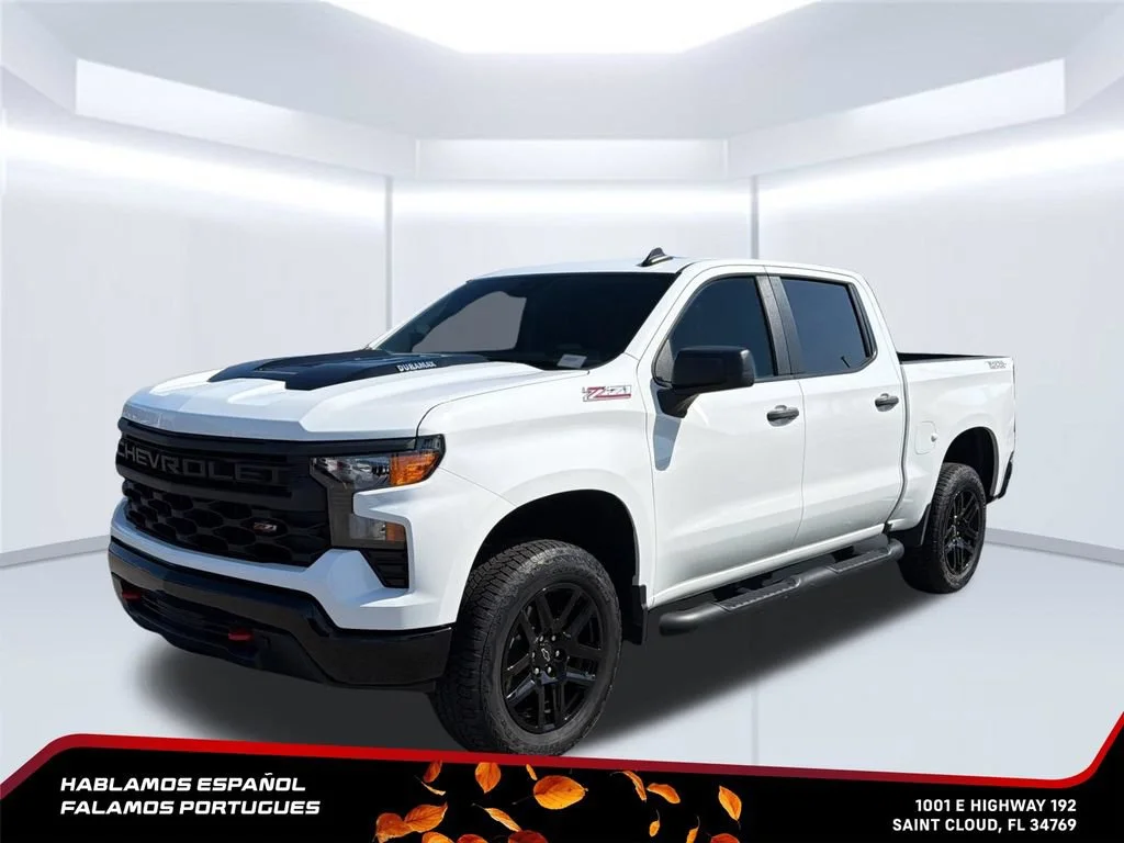 Used 2025 Summit White Chevrolet Custom Trail Boss image 2