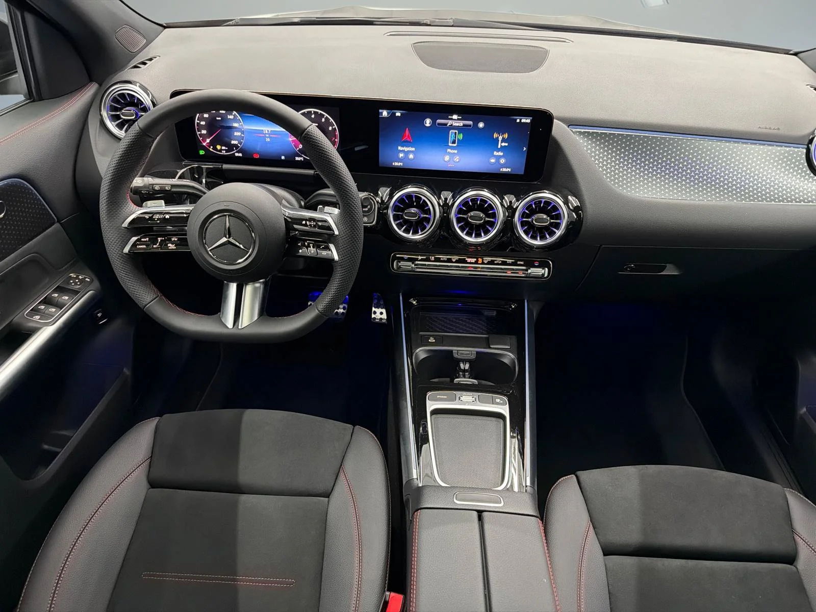 Used 2026 Black Mercedes-Benz GLA 250 image 22