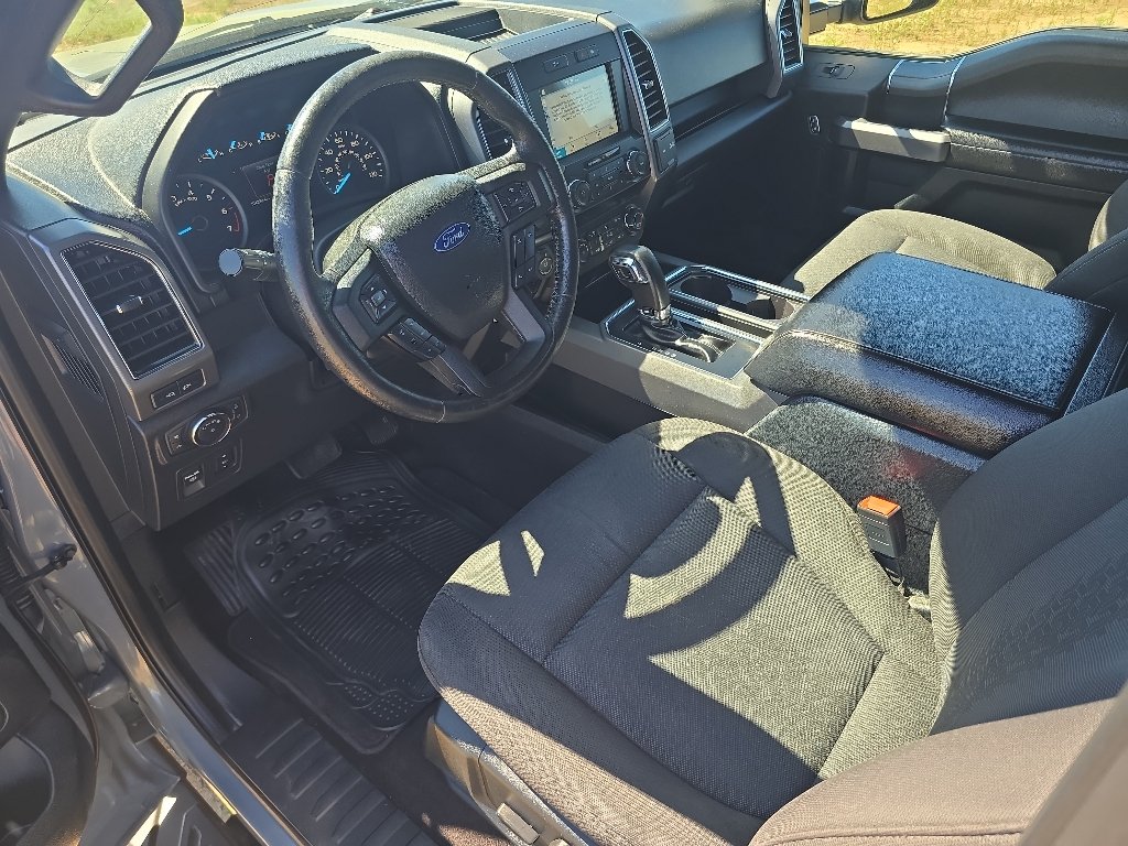 Used 2019  Ford XLT image 9