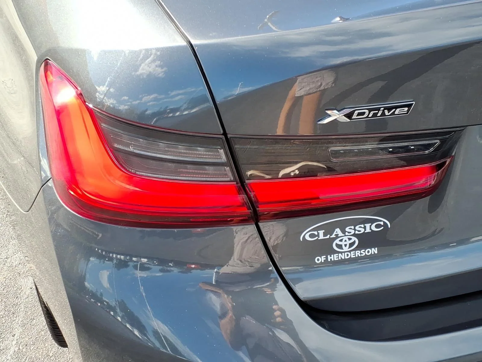 Used 2020 Mineral Gray Metallic BMW 330i xDrive image 20
