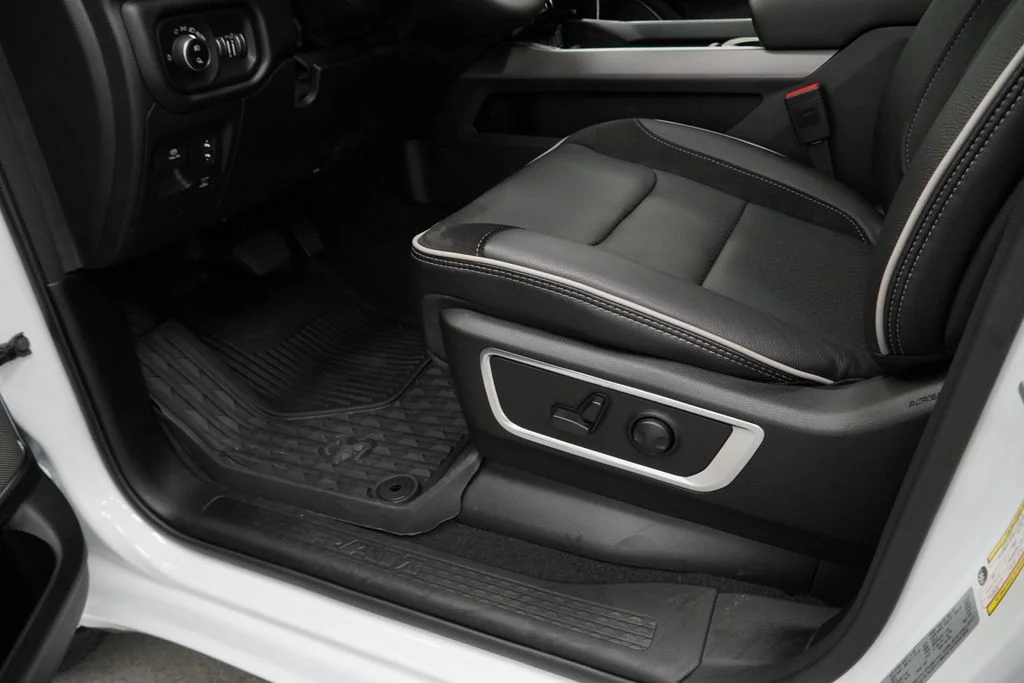 2026 RAM 1500 Laramie - Photo 28