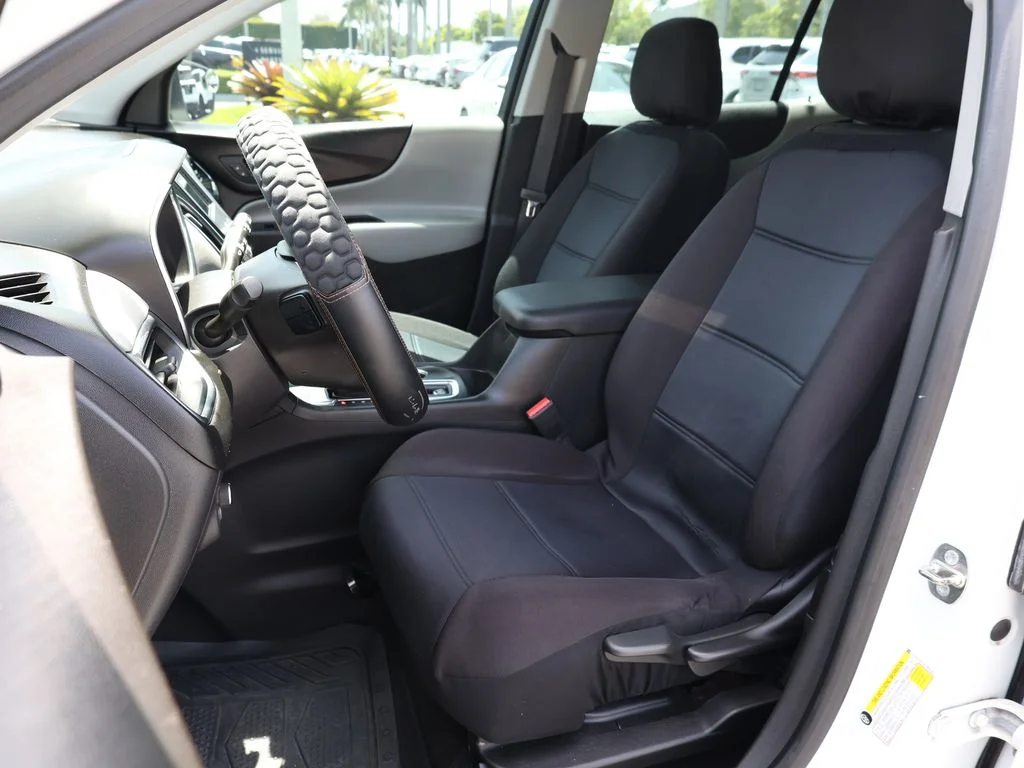 Used 2019 White Chevrolet LS image 13