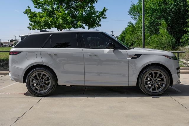 New 2026  Land Rover Dynamic SE image 8