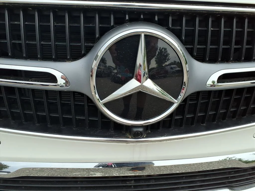New 2026 Polar White Mercedes-Benz GLC 300 image 58