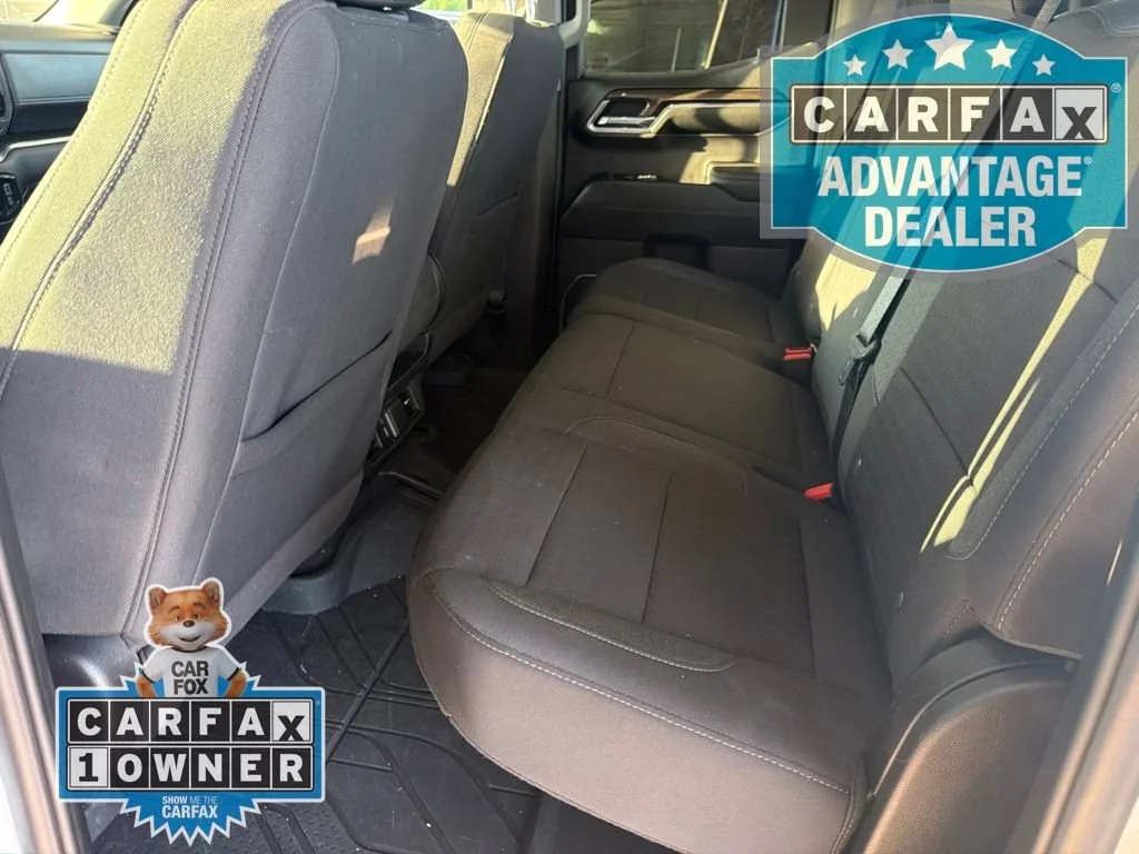 Used 2024 Summit White Chevrolet LT image 10