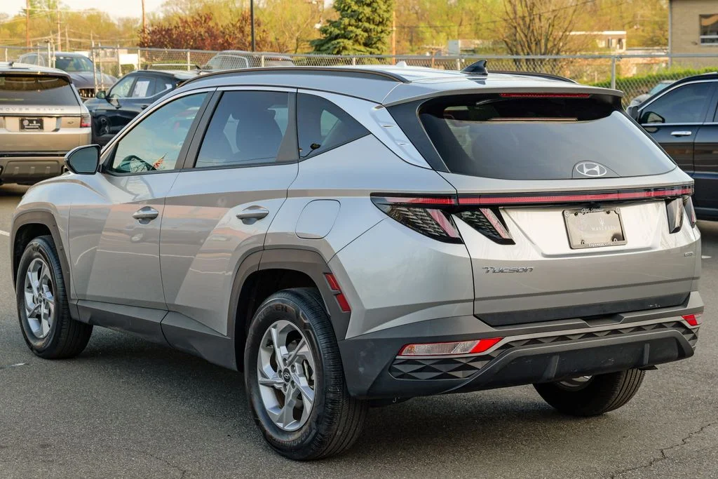 Used 2023 Shimmering Silver Hyundai SEL image 5