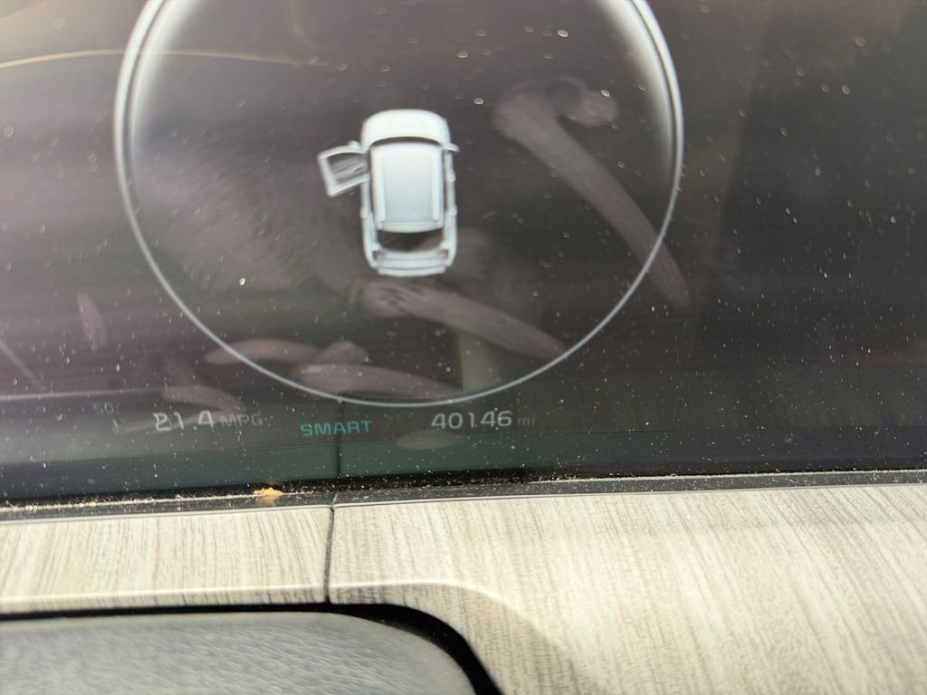 Used 2024 White Kia SX-Prestige image 10