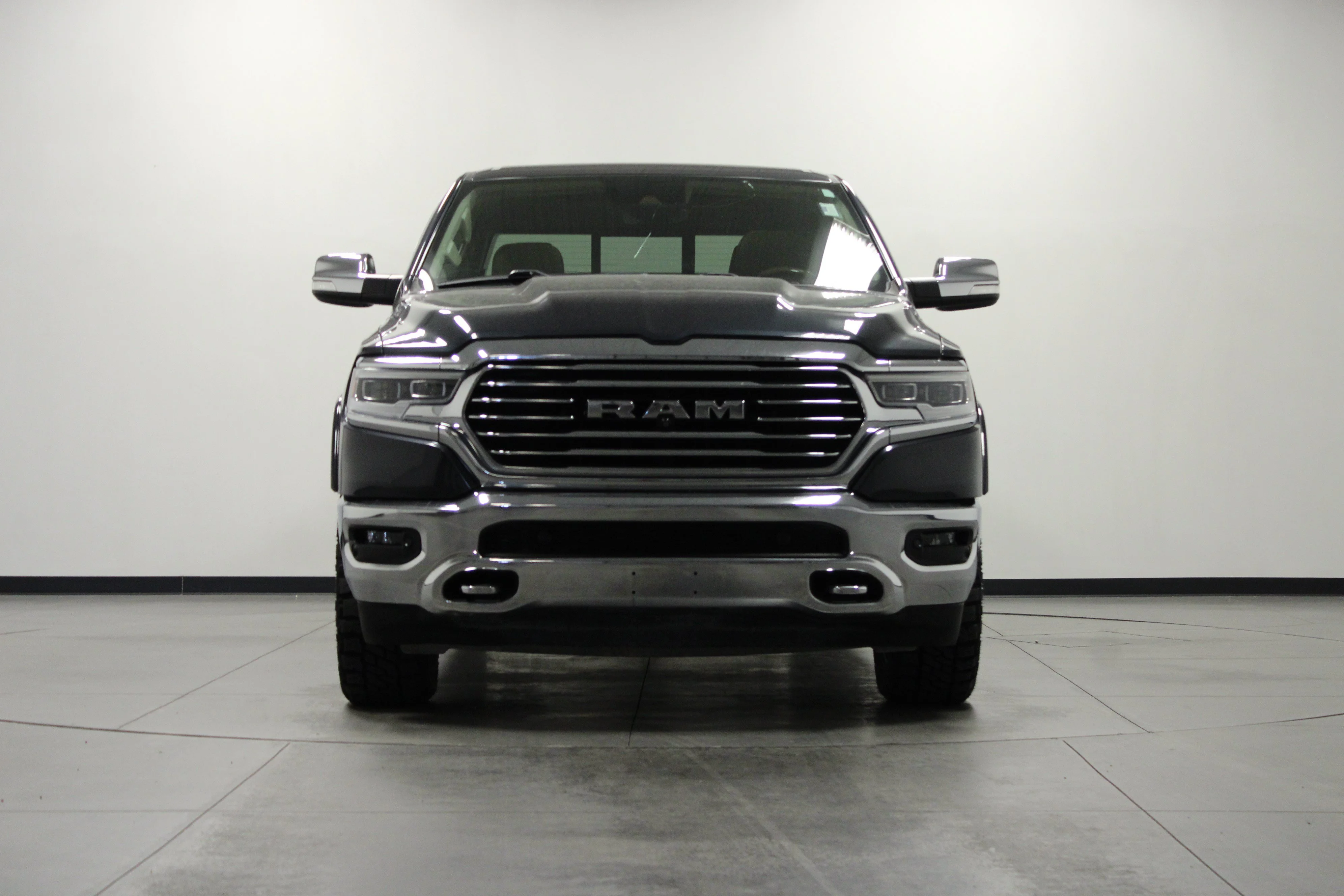 Used 2019 Maximum Steel Metallic Clearcoat Ram Laramie Longhorn image 9