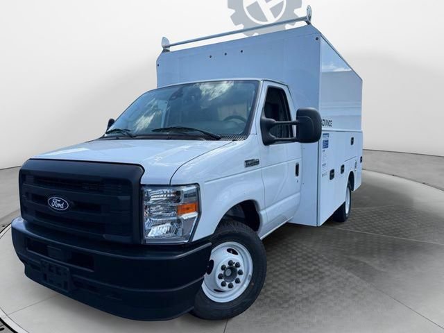 2026 Ford E-Series DRW E-350 Super Duty 138 in WB's photo