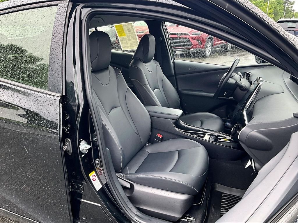 Used 2022 Black Toyota XLE image 11