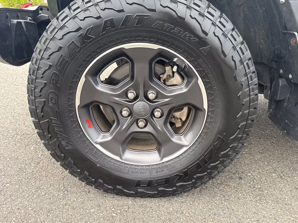Certified Used 2022 Green Jeep Rubicon image 14