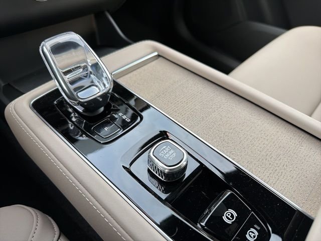 2026 Volvo XC90 Plus - Photo 19