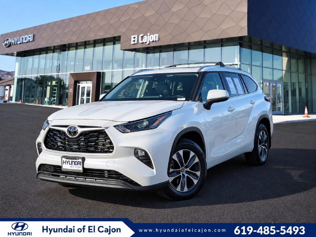 2022 Toyota Highlander XLE - Photo 1