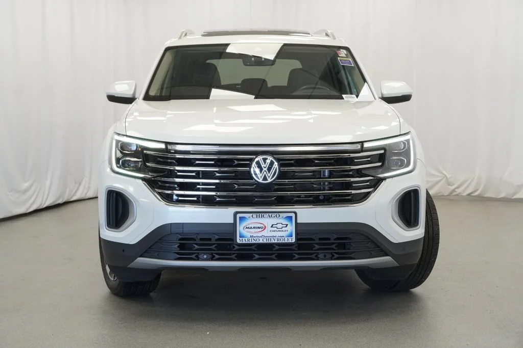 Used 2024 White Volkswagen 2.0T SEL image 38