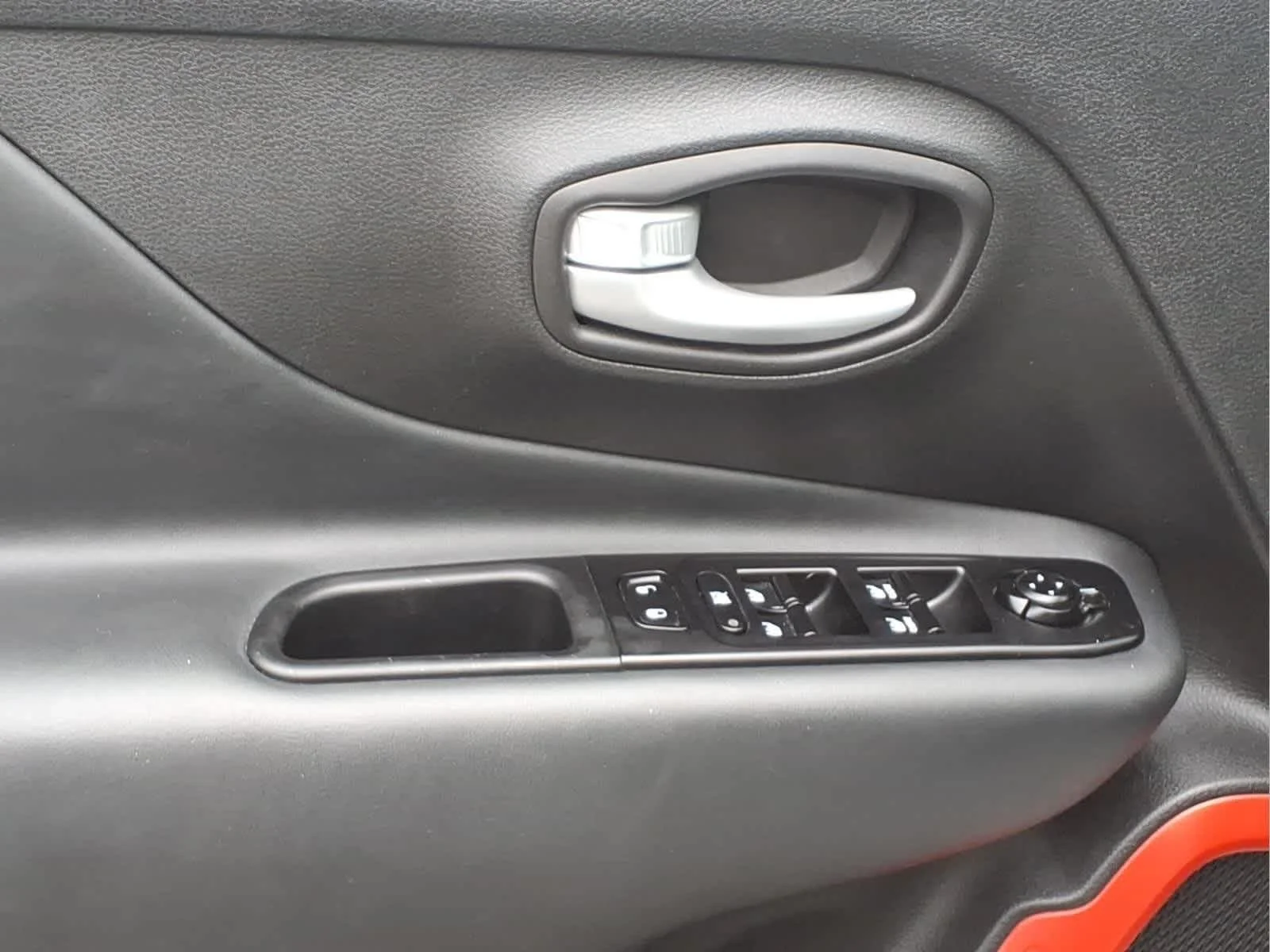 Used 2023 Alpine White Clearcoat Jeep Trailhawk image 12