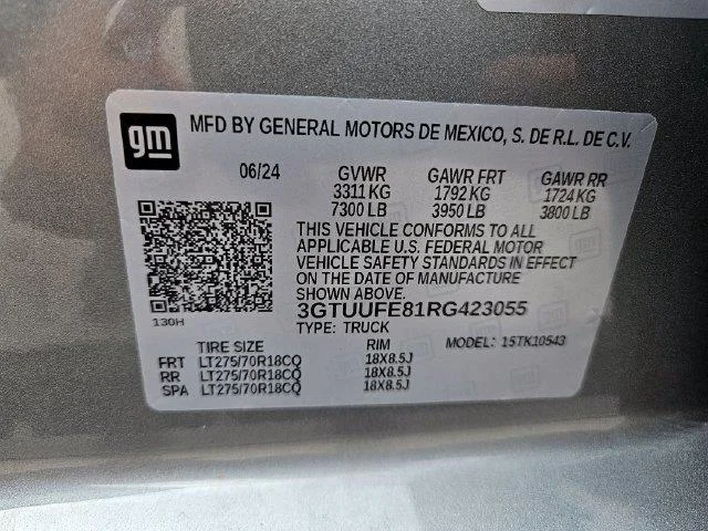 Used 2024 Sterling Metallic GMC AT4X image 30