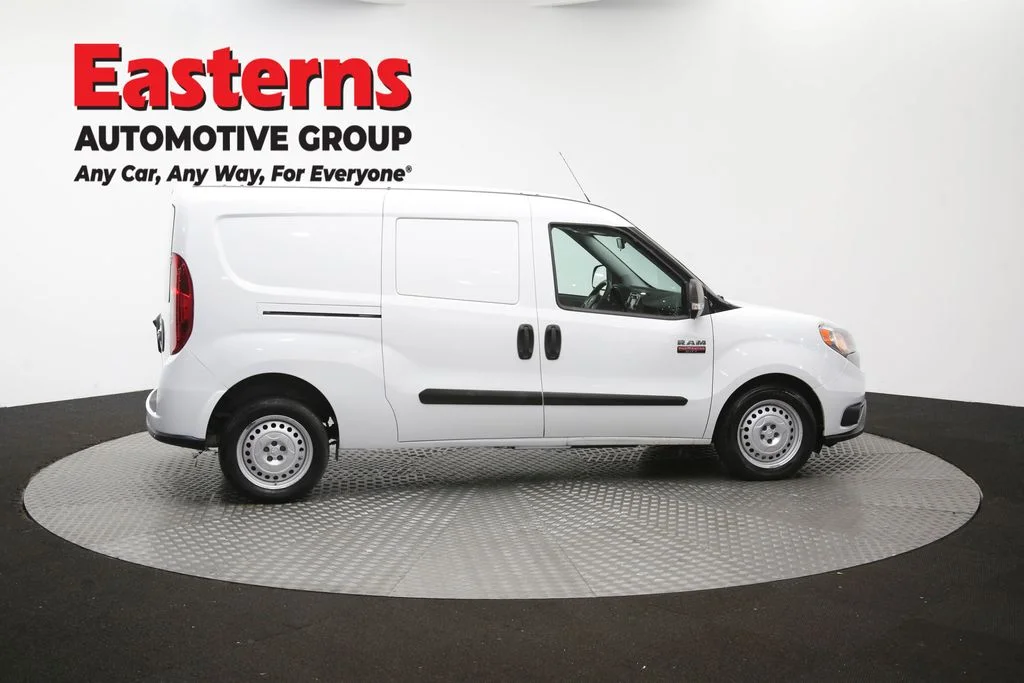 Used 2022 White Ram Base image 43