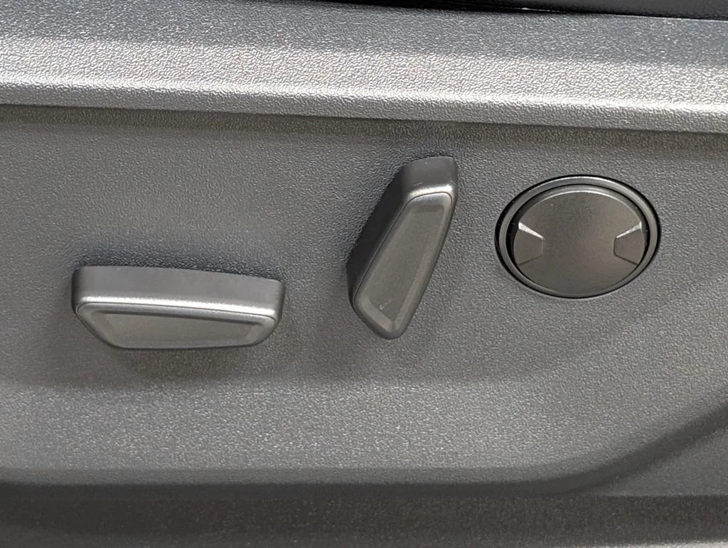 New 2026 Avalanche Ford F-250® Lariat® image 17