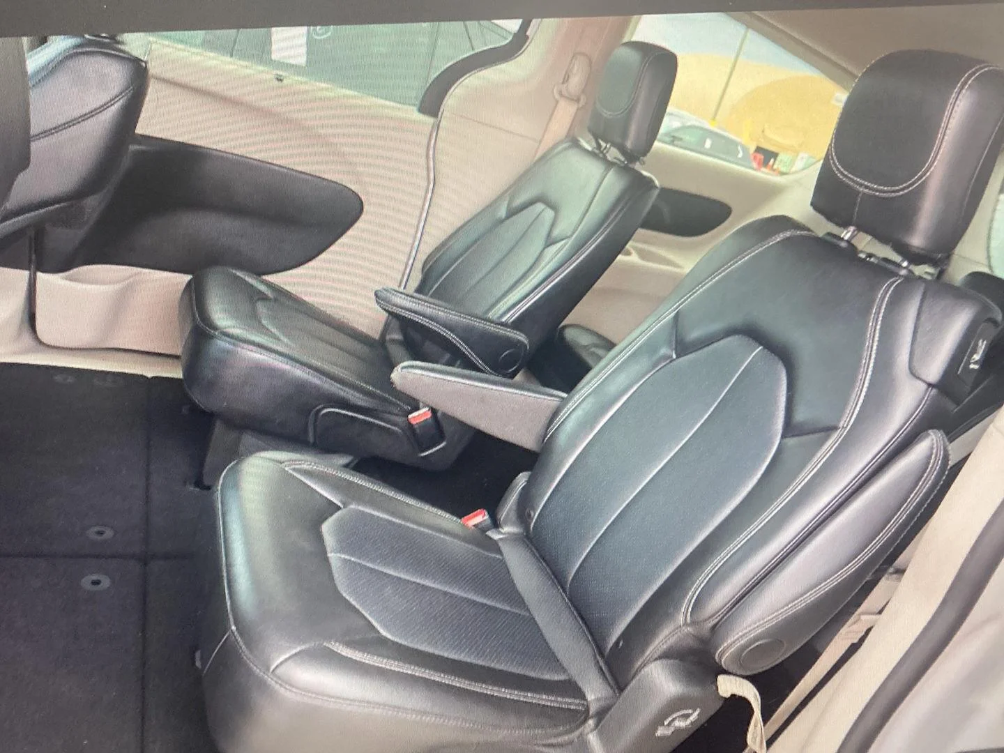 Used 2024 Bright White Clearcoat Chrysler Touring L image 3