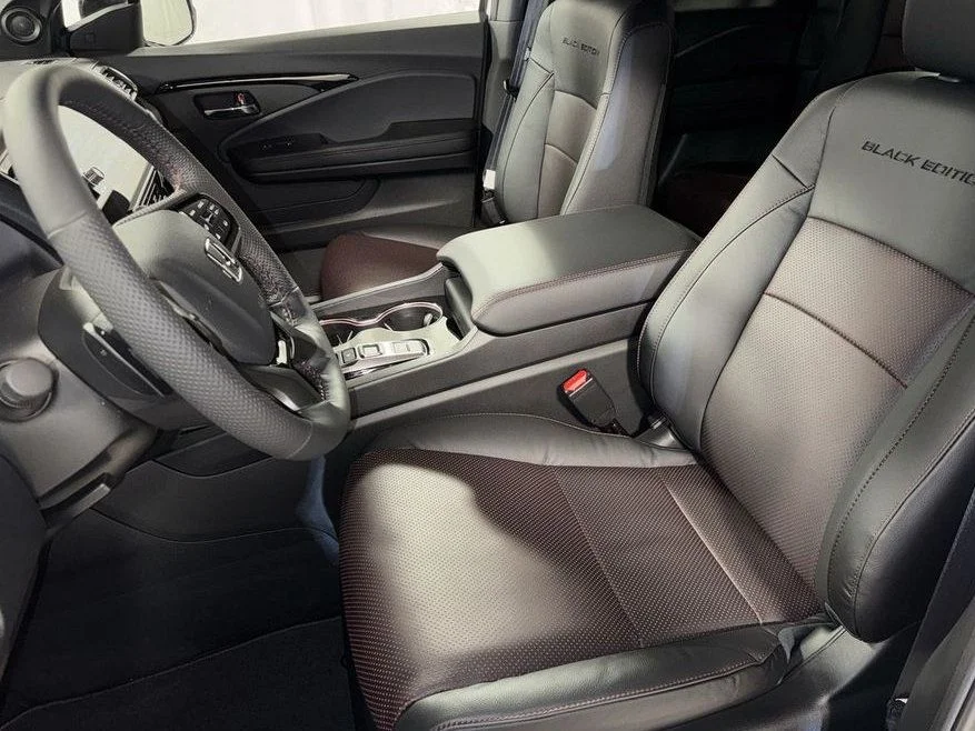 New 2026 Platinum White Pearl Honda Black Edition image 4