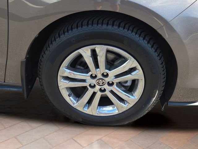Used 2022 Gray Toyota Platinum image 29
