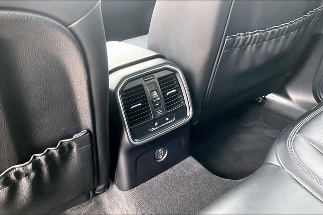 Used 2018 Black Porsche Base image 25
