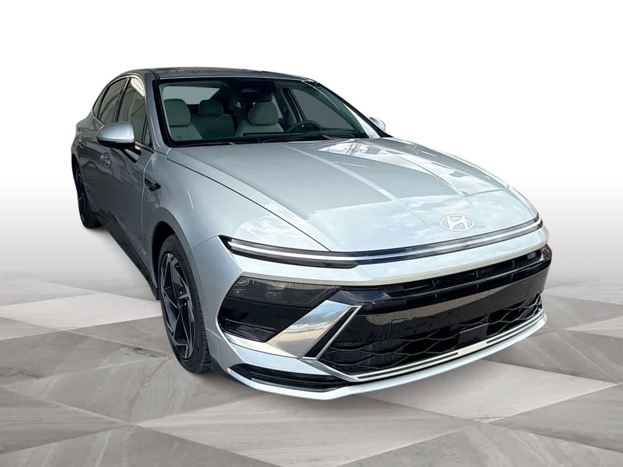 New 2026 Aero Silver Hyundai SEL Sport image 2