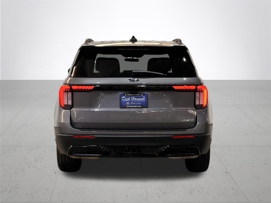 Certified Used 2025 Gray Ford ST-Line image 12