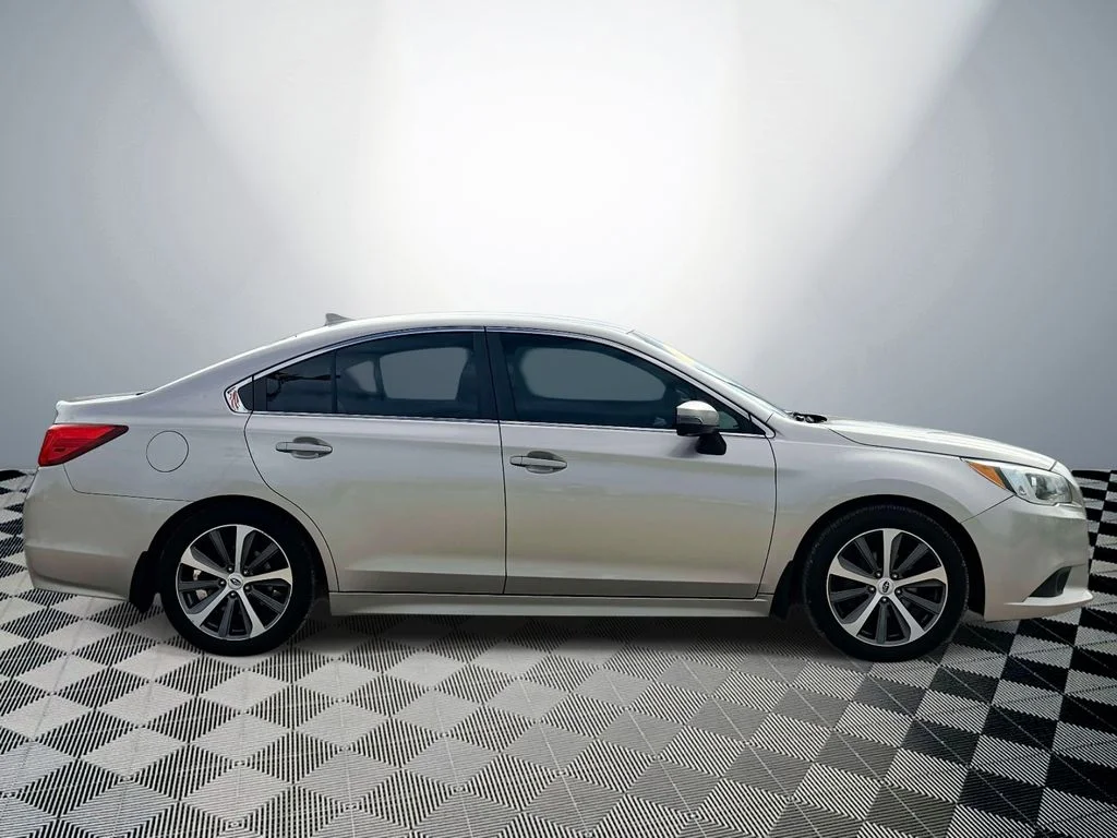 Used 2016 Gray Subaru 2.5i image 6