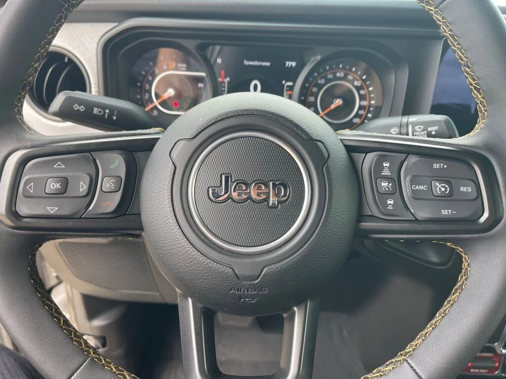 Used 2024 Granite Crystal Metallic Clearcoat Jeep Willys image 17
