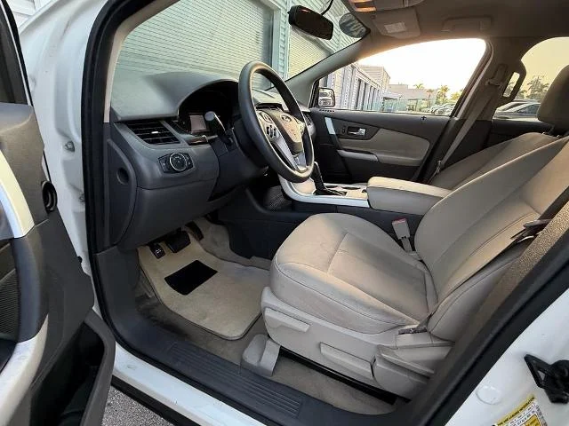 Used 2011 White Suede Ford SE image 36