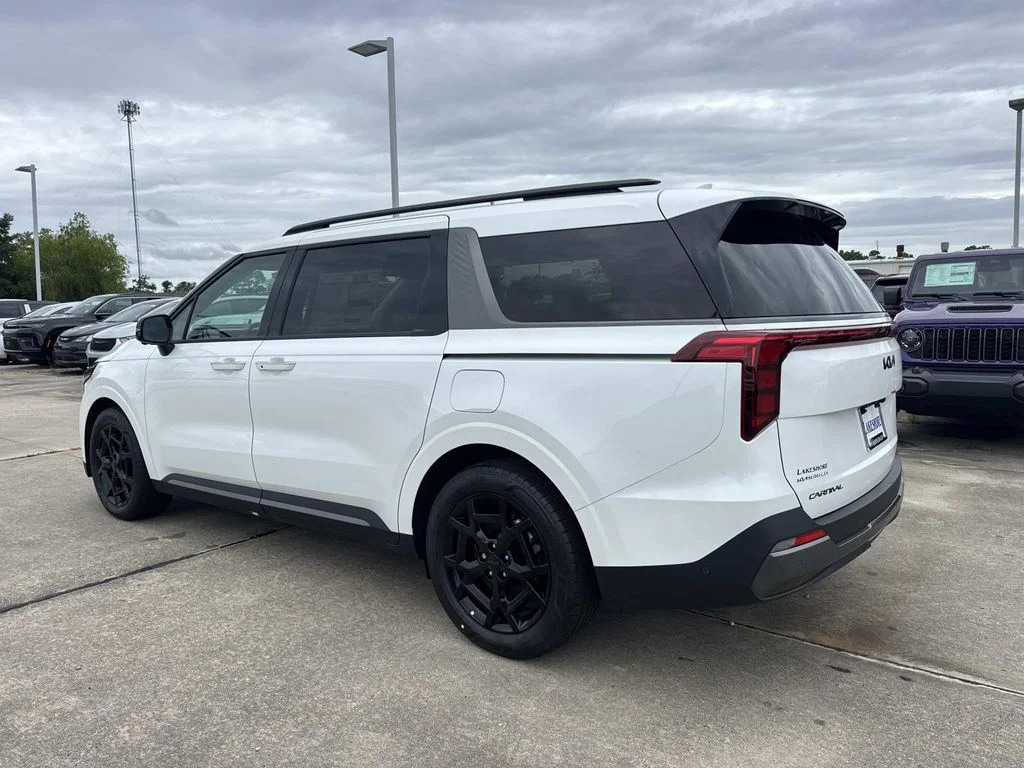 New 2026 Snow White Pearl Kia SX image 4