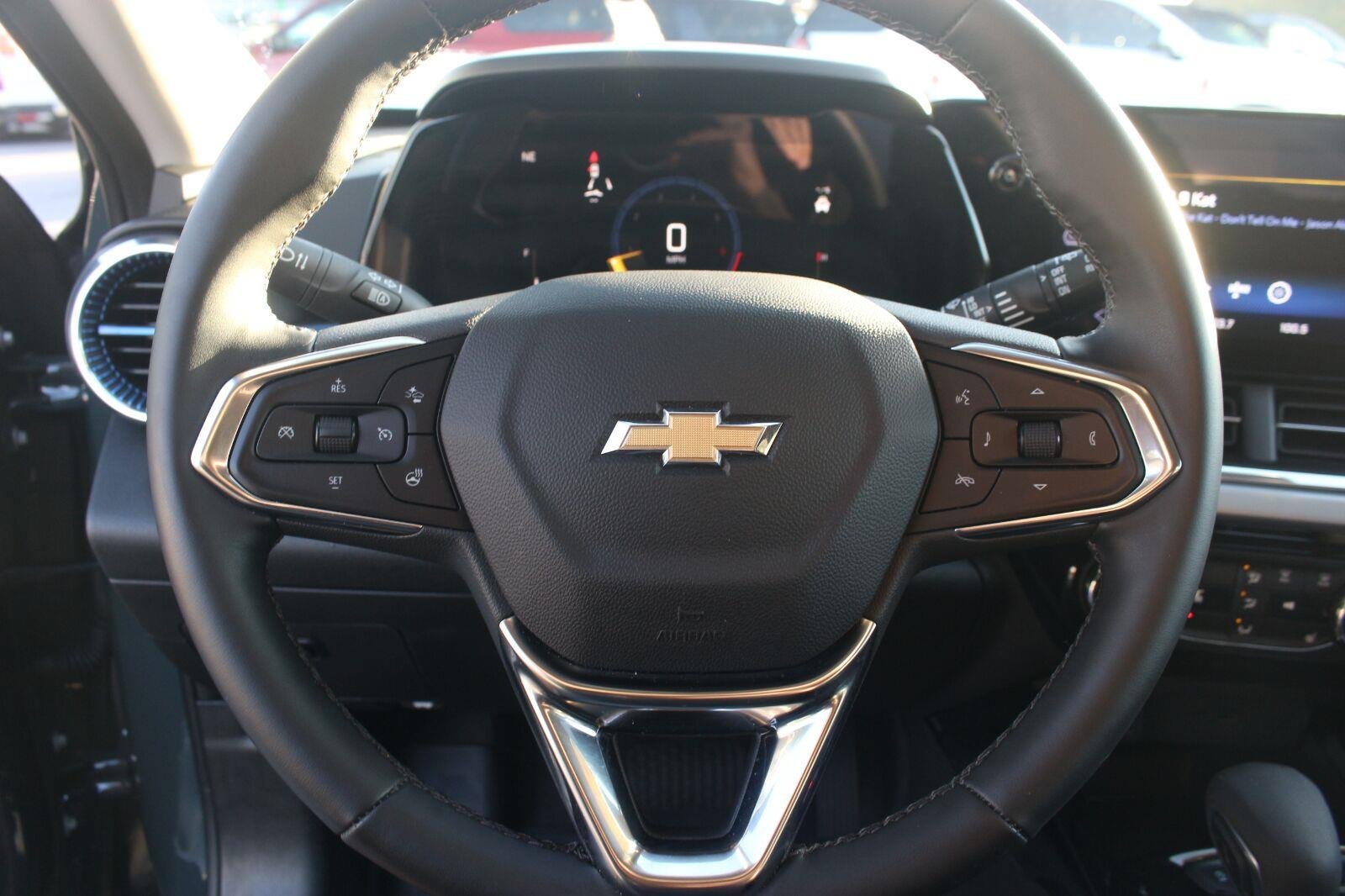 Used 2026 Cypress Gray Chevrolet LT image 19