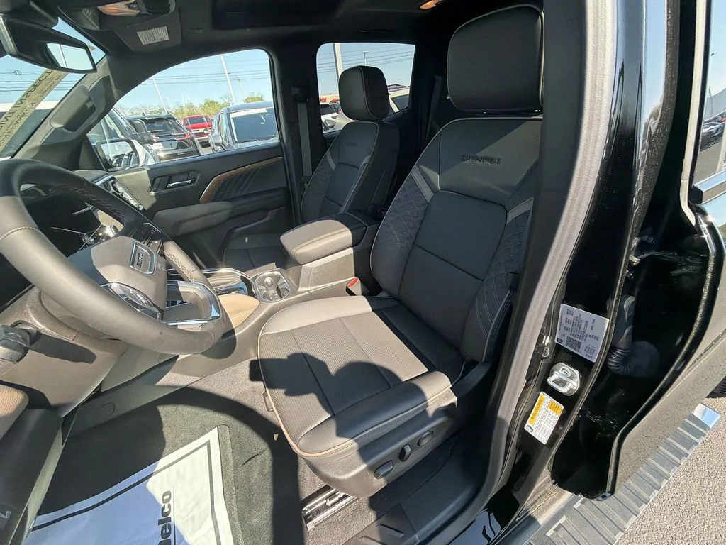 Used 2026 Black GMC Denali image 17