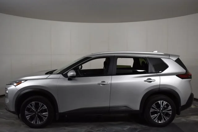 Used 2023 Silver Nissan SV image 4