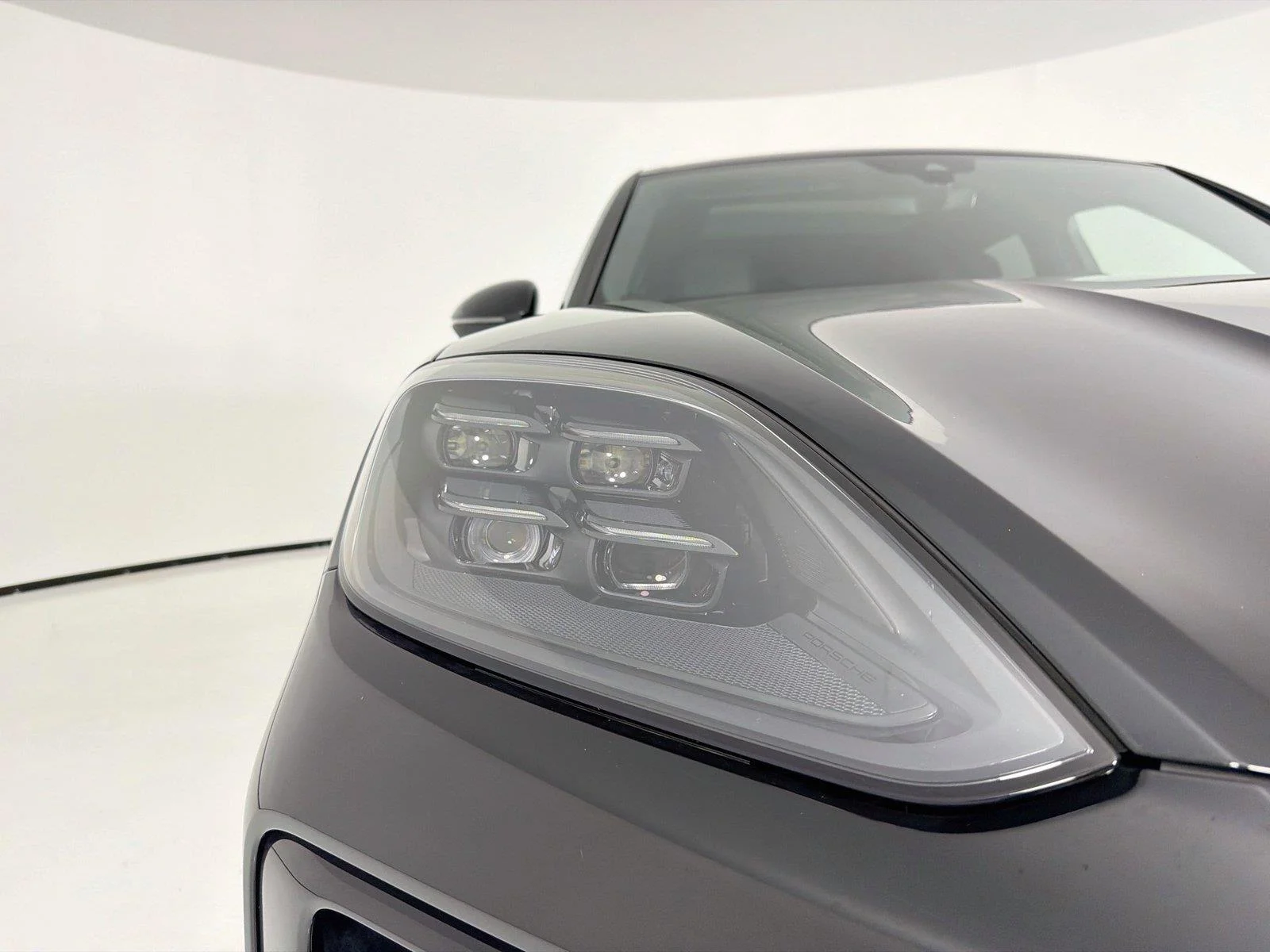 Certified Used 2024 Chromite Black Metallic Porsche  image 31